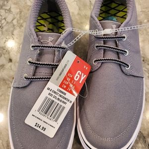 Boys Underarmour canvas shoes